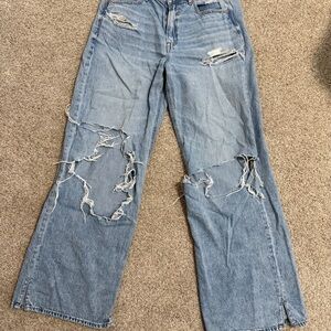 American Eagle Outfitters Light Blue Distressed Boyfriend Jeans